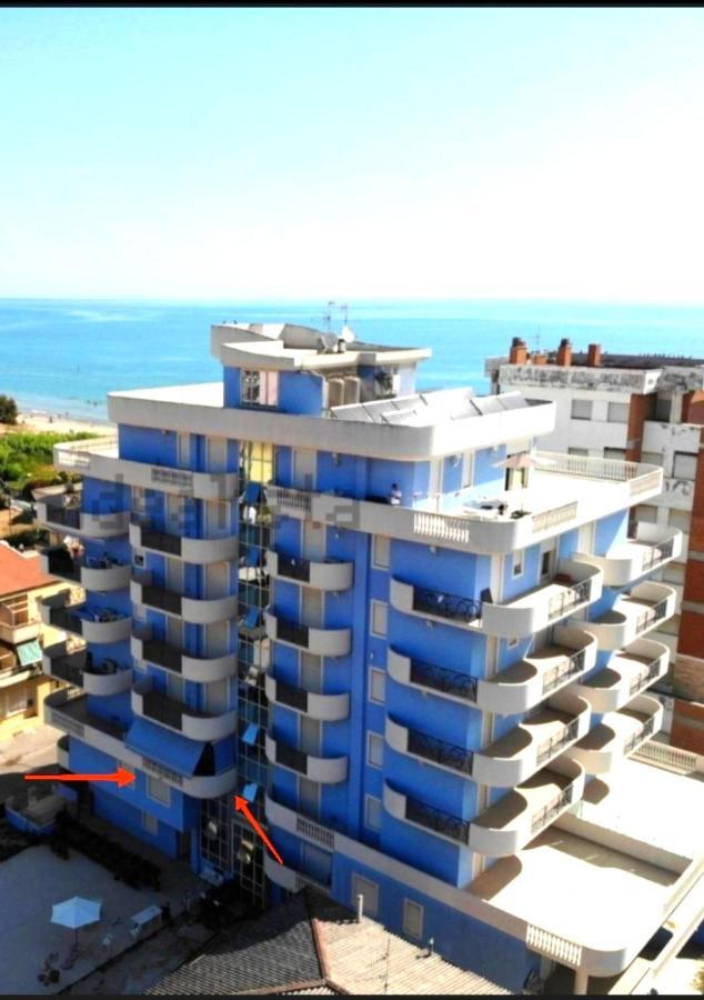 Apartamento Riccio Blu Pochi Passi Dal Mare Alba Adriatica Exterior foto